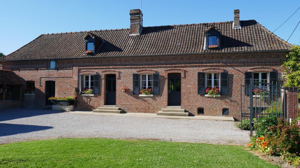 Chambres D'Hotes La Ferme Du Scardon Neufmoulin Exterior photo