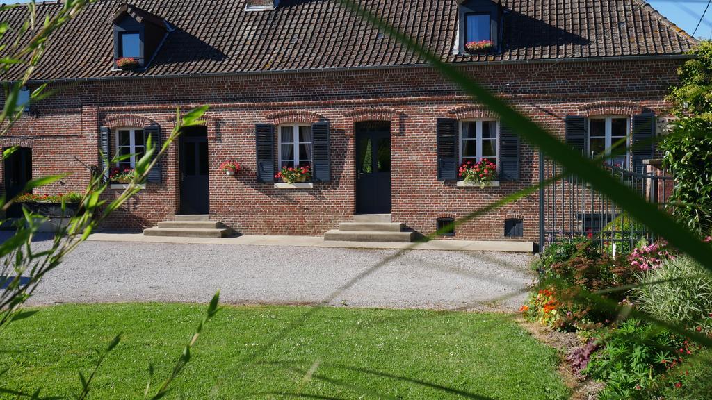 Chambres D'Hotes La Ferme Du Scardon Neufmoulin Exterior photo